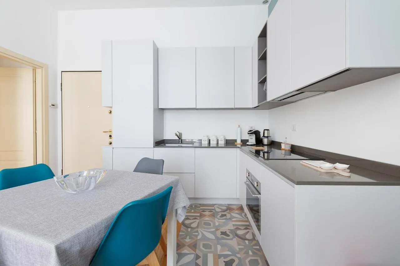 Appartamento Con Balcone- Bullona District Milaan 0*,
